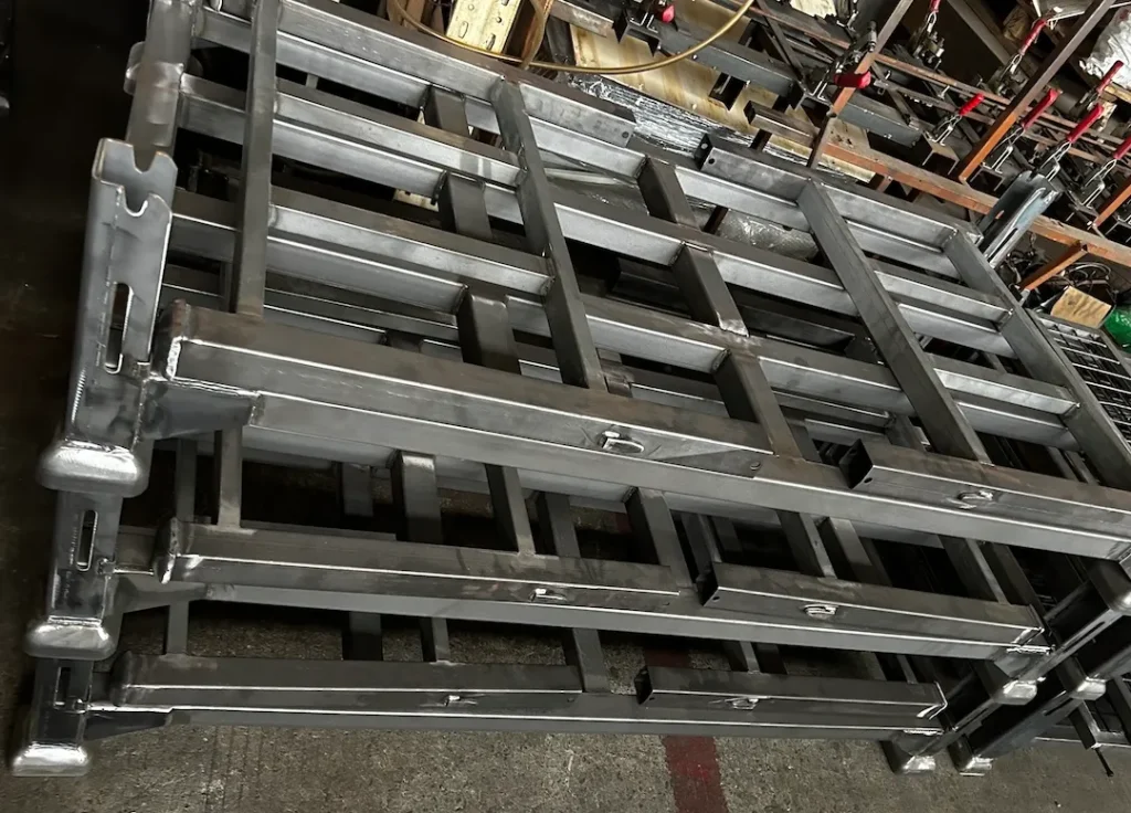 Custom welded metal frames factory production in China