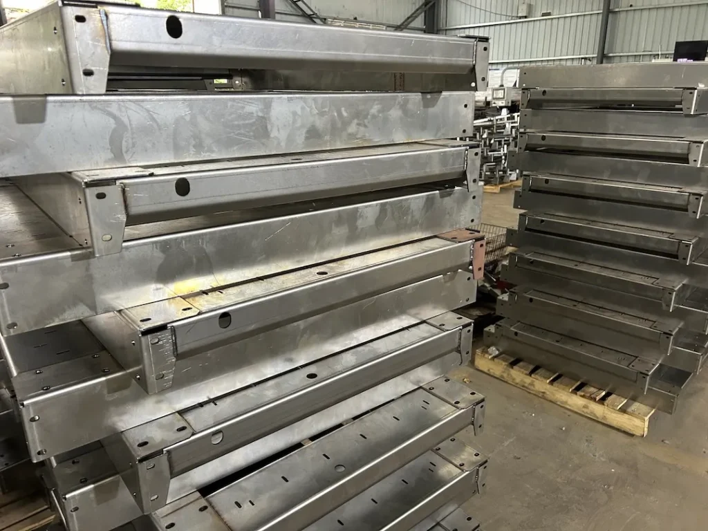 Welded metal frame structure for machinery with custom design